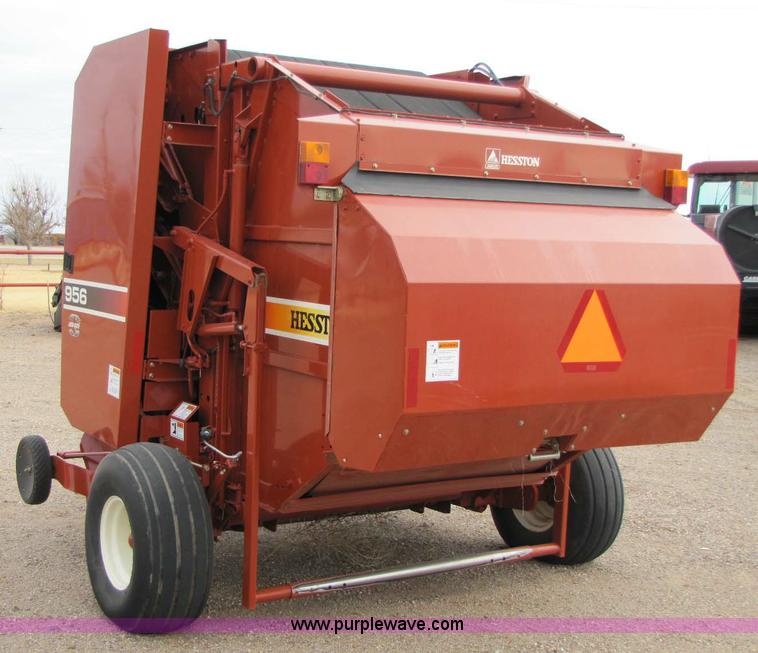 image for item 8336 2005 Hesston 956A round baler