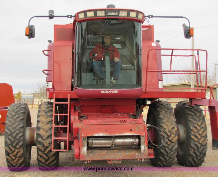 image for item 8337 2000 Case IH 2388 combine