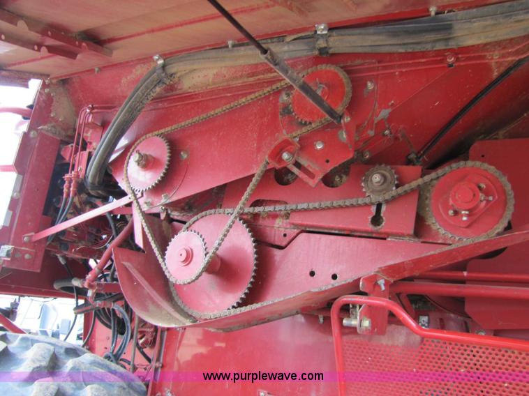 image for item 8337 2000 Case IH 2388 combine