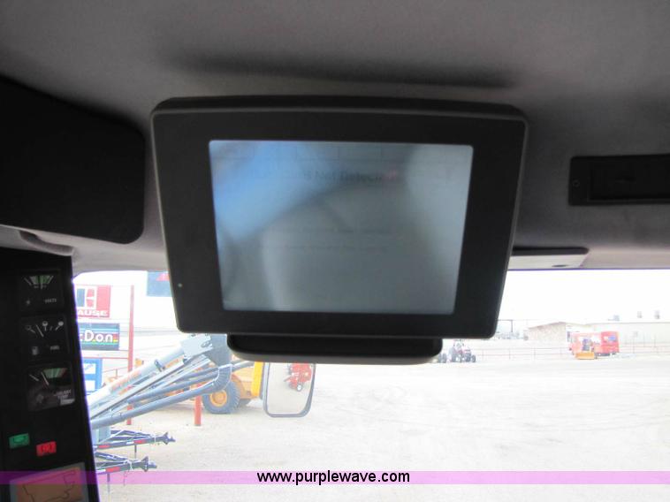 image for item 8337 2000 Case IH 2388 combine