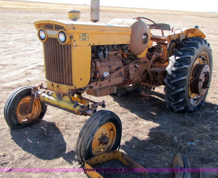 image for item 8345 1963 Minneapolis Moline 336-4 propane tractor
