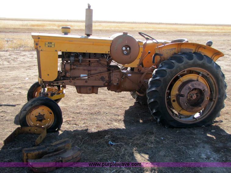 image for item 8345 1963 Minneapolis Moline 336-4 propane tractor