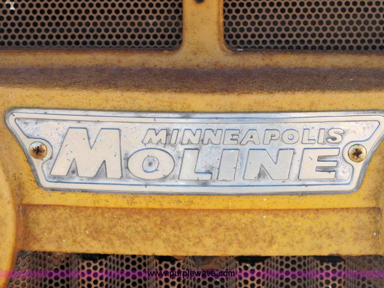 image for item 8345 1963 Minneapolis Moline 336-4 propane tractor