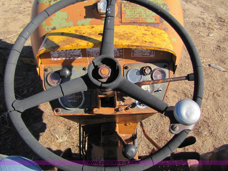 image for item 8345 1963 Minneapolis Moline 336-4 propane tractor