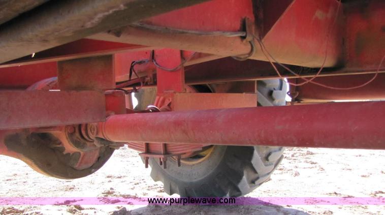 image for item 8346 New Holland 1049 stack cruiser