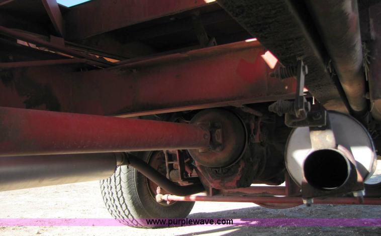 image for item 8346 New Holland 1049 stack cruiser