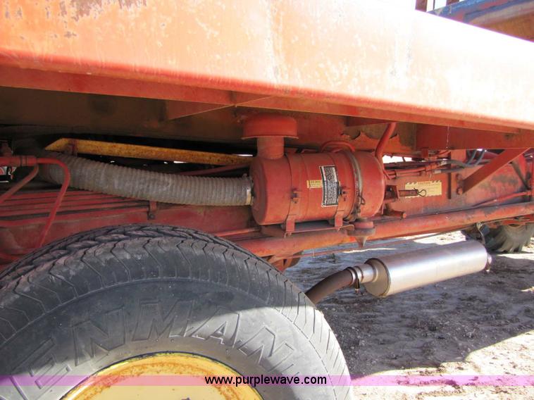 image for item 8346 New Holland 1049 stack cruiser