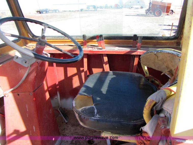 image for item 8346 New Holland 1049 stack cruiser