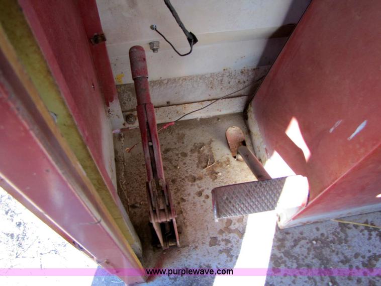 image for item 8346 New Holland 1049 stack cruiser