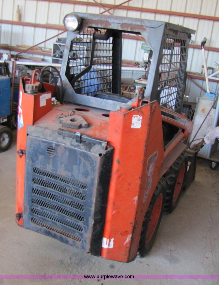 image for item 9011 Thomas A404T83S skid steer