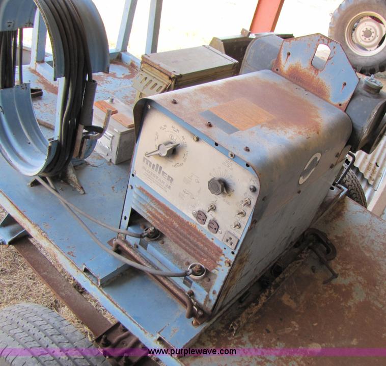 image for item 9014 Miller Bluestar 2E DC arc welder