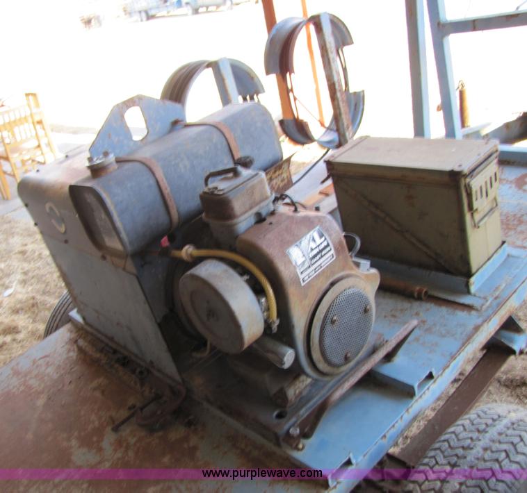 image for item 9014 Miller Bluestar 2E DC arc welder