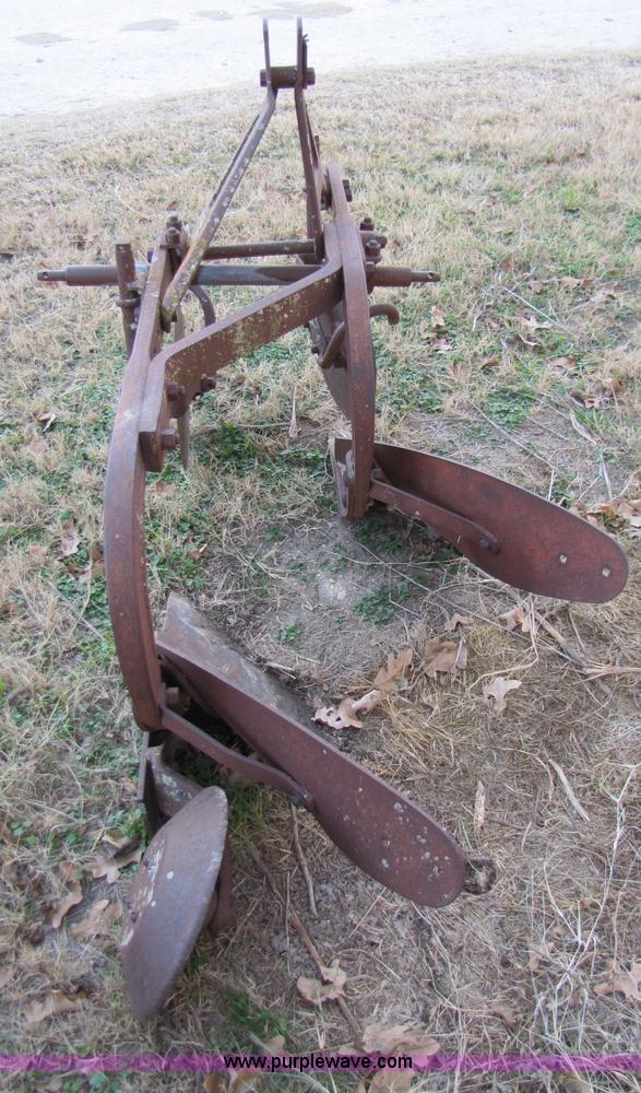 image for item 9016 Dearborn 10-1 two bottom plow