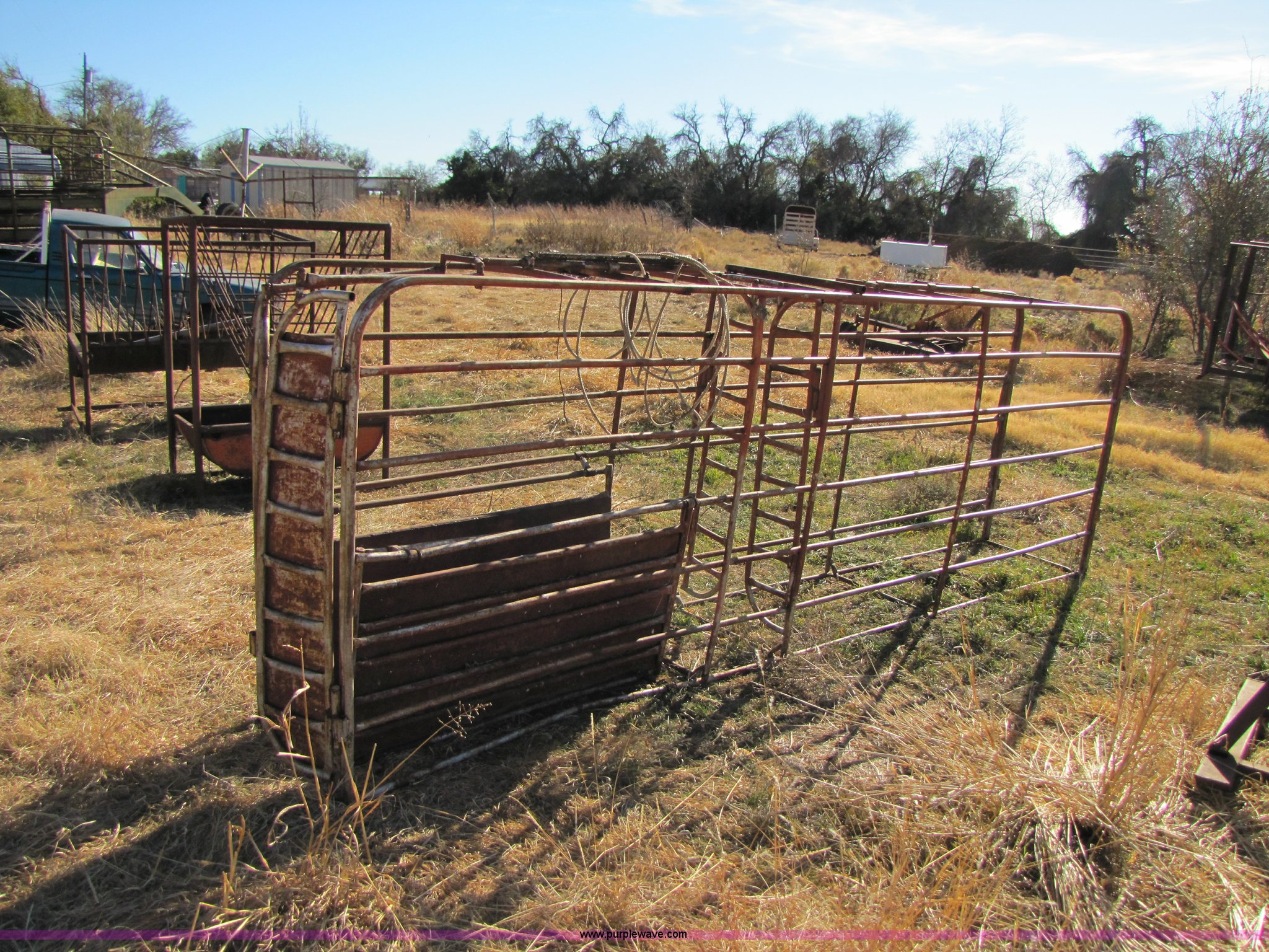 Calf roping chute with panels in Stephenville, TX | Item 3673 sold
