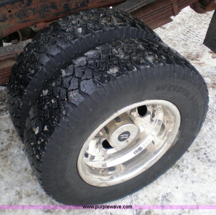 image for item 1201 1997 Chevrolet K3500 truck with dump bed and snow plow