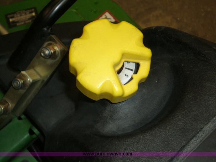 image for item 1202 2007 John Deere 997 Z Trac mower