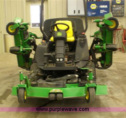 image for item 1208 2007 John Deere 1600 wide area mower