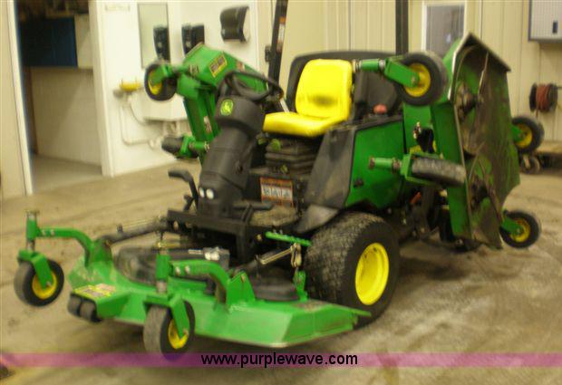 image for item 1208 2007 John Deere 1600 wide area mower