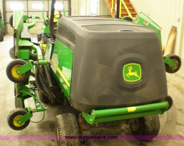 image for item 1208 2007 John Deere 1600 wide area mower