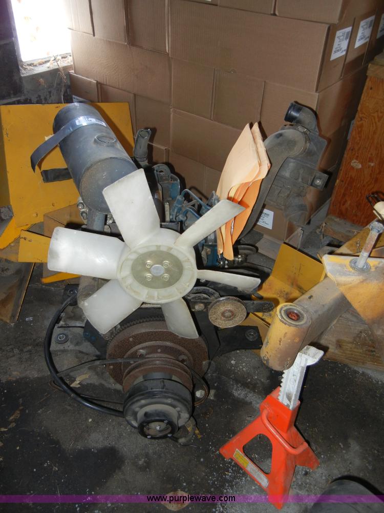 image for item 2097 2000 Kubota three cylinder diesel engine
