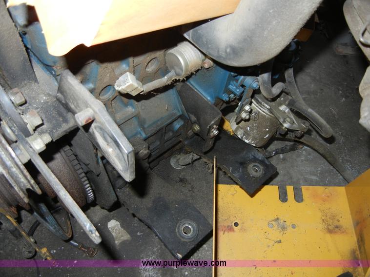 image for item 2097 2000 Kubota three cylinder diesel engine