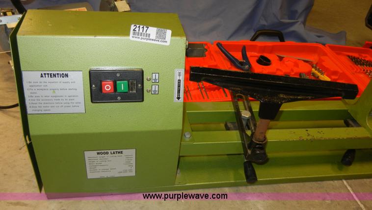 image for item 2117 Assorted tools