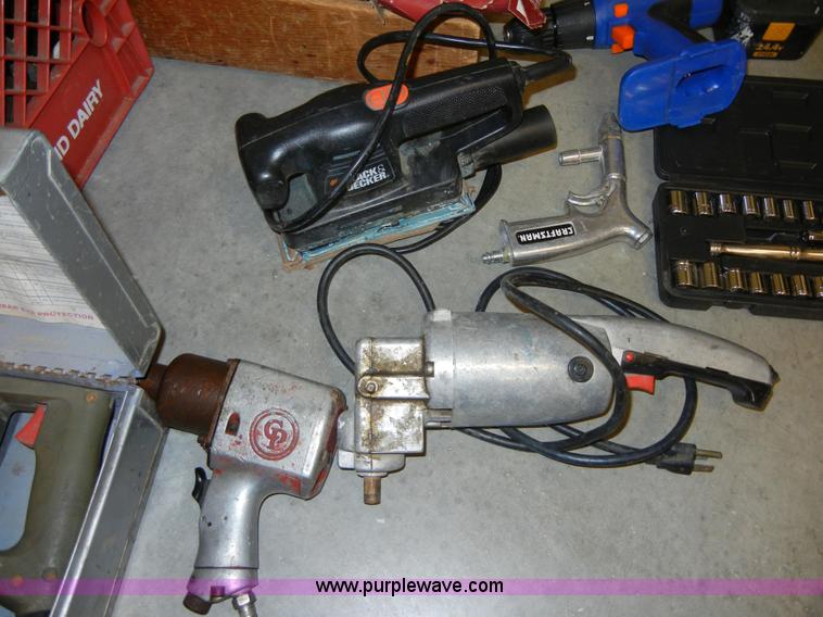 image for item 2117 Assorted tools