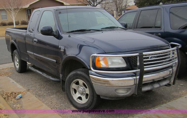 image for item 2988 2003 Ford F150 XLT Supercab pickup truck