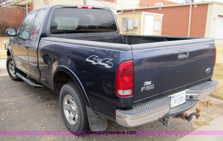 image for item 2988 2003 Ford F150 XLT Supercab pickup truck