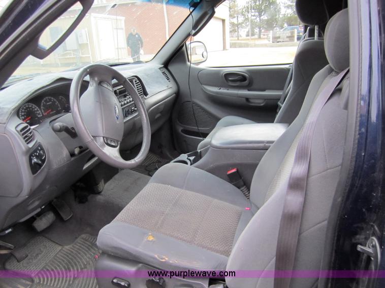 image for item 2988 2003 Ford F150 XLT Supercab pickup truck