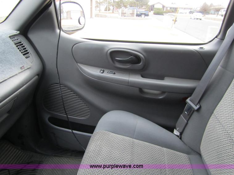 image for item 2988 2003 Ford F150 XLT Supercab pickup truck