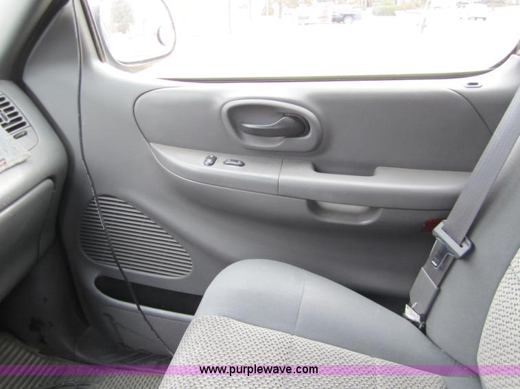 image for item 2988 2003 Ford F150 XLT Supercab pickup truck