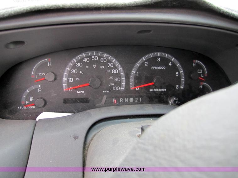 image for item 2988 2003 Ford F150 XLT Supercab pickup truck