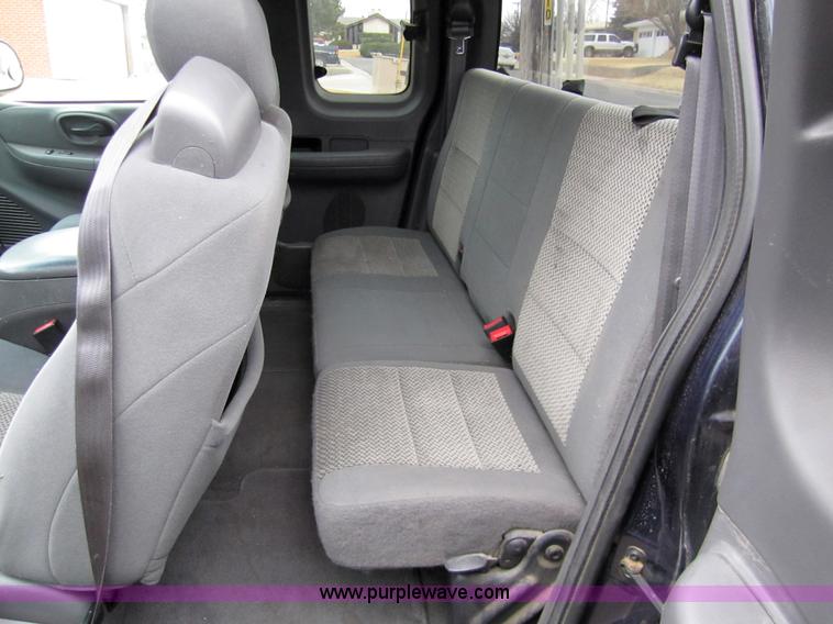 image for item 2988 2003 Ford F150 XLT Supercab pickup truck