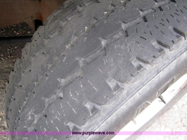 image for item 2988 2003 Ford F150 XLT Supercab pickup truck