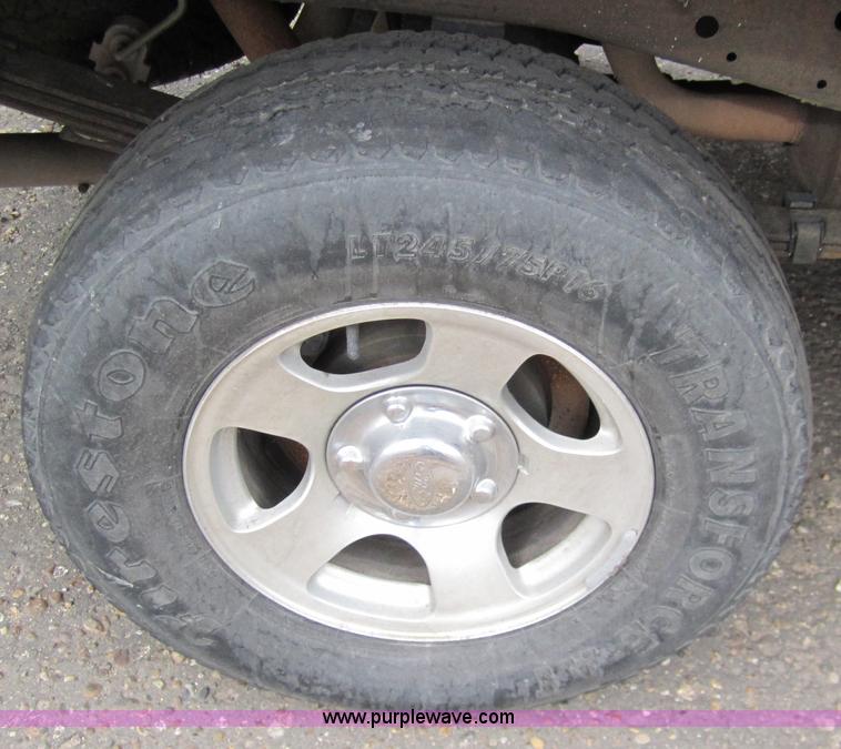 image for item 2988 2003 Ford F150 XLT Supercab pickup truck