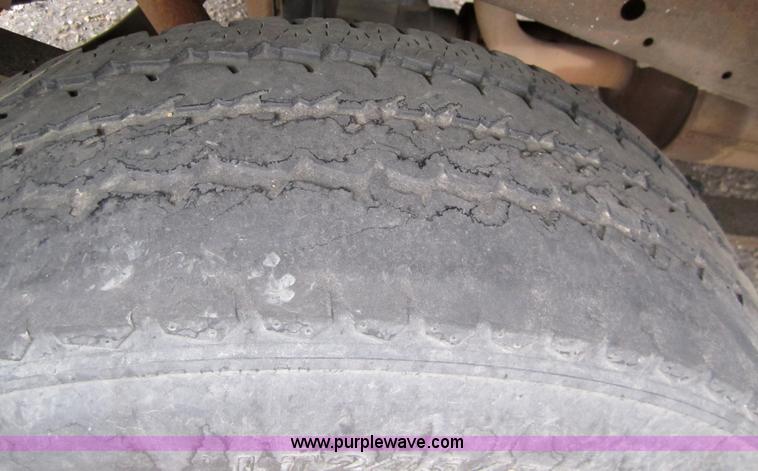 image for item 2988 2003 Ford F150 XLT Supercab pickup truck