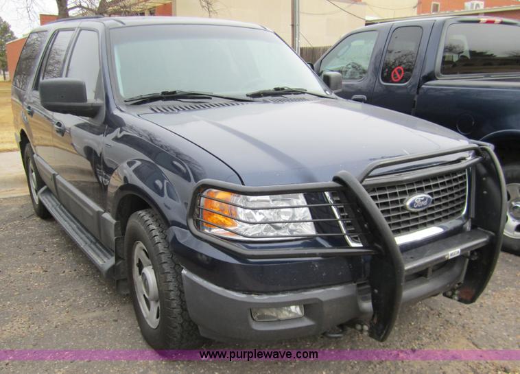 image for item 2989 2004 Ford Expedition XLT