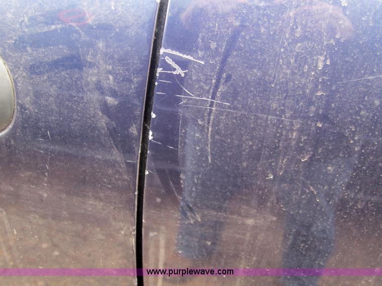 image for item 2989 2004 Ford Expedition XLT