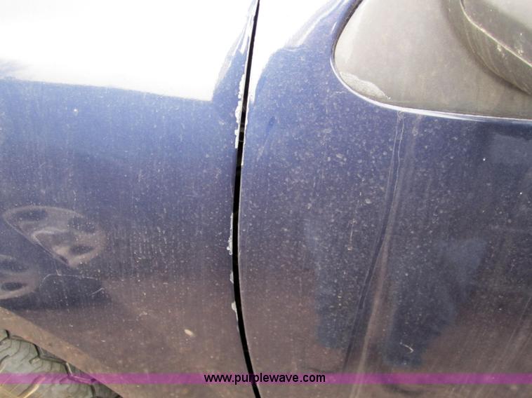 image for item 2989 2004 Ford Expedition XLT