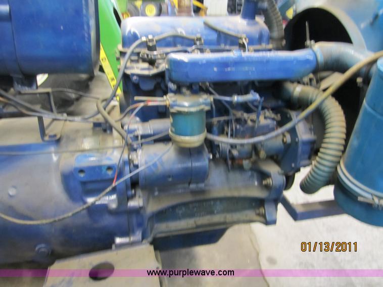image for item 3271 Ford tractor drive train