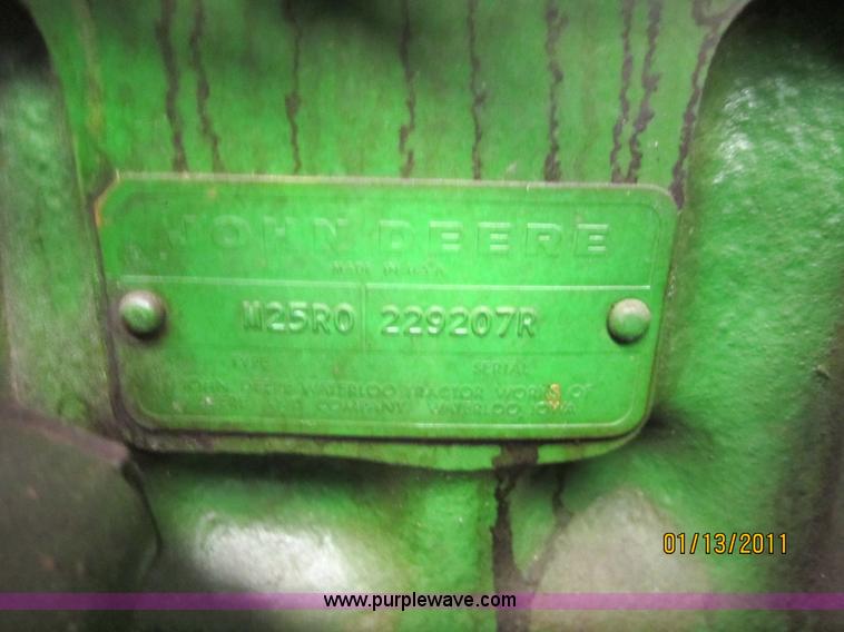 image for item 3276 John Deere 404 diesel engine