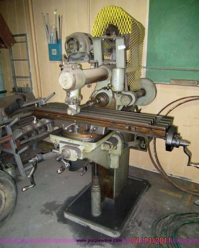 Cincinnati milling machine in Goodland, KS Item 3283 sold Purple Wave