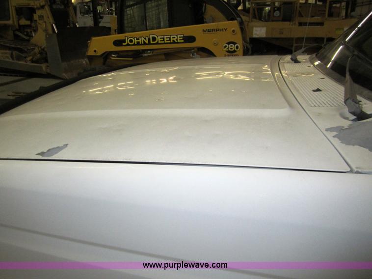 image for item 3325 1993 Ford F150 XLT pickup truck