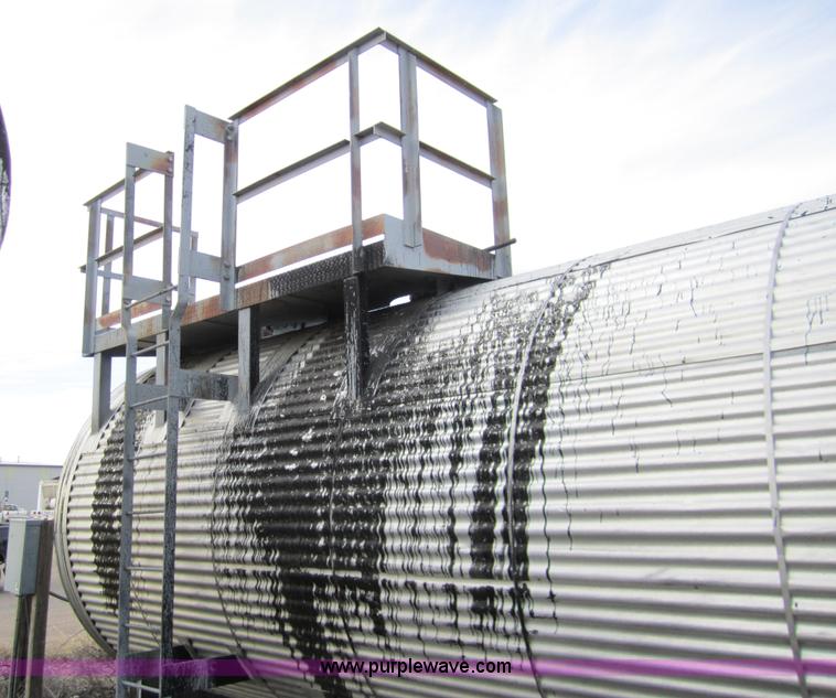 image for item 3343 Insulated asphalt tank