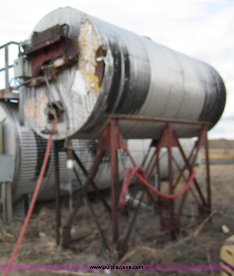 image for item 3344 Insulated asphalt tank