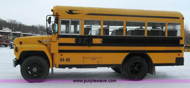 image for item 3599 1994 Ford B700 school bus
