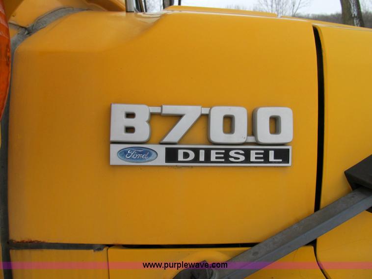 image for item 3599 1994 Ford B700 school bus