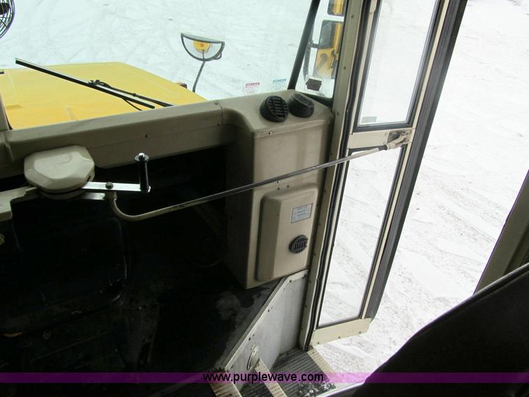 image for item 3599 1994 Ford B700 school bus