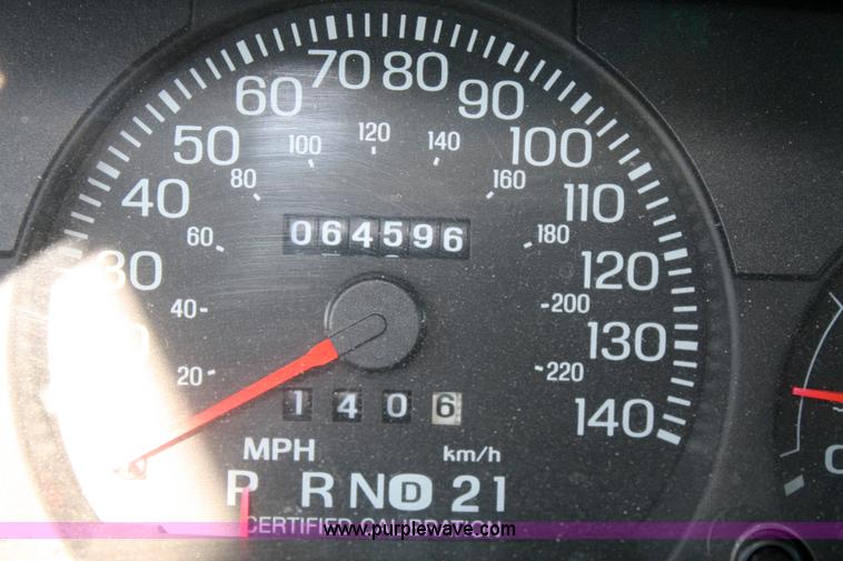 image for item 4749 2005 Ford Crown Victoria Police Interceptor